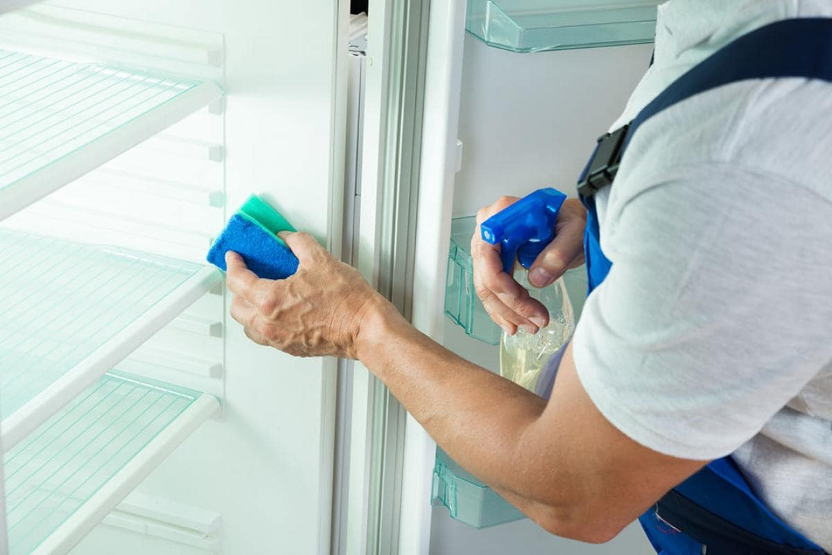 ¿Cómo limpiar el interior del frigorífico?